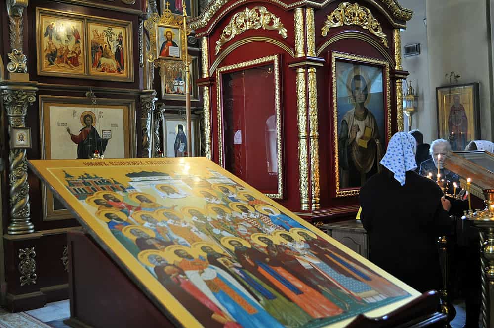 Пантелеимоновский храм города Кирова украсила новая икона в честь Собора Вятских святых