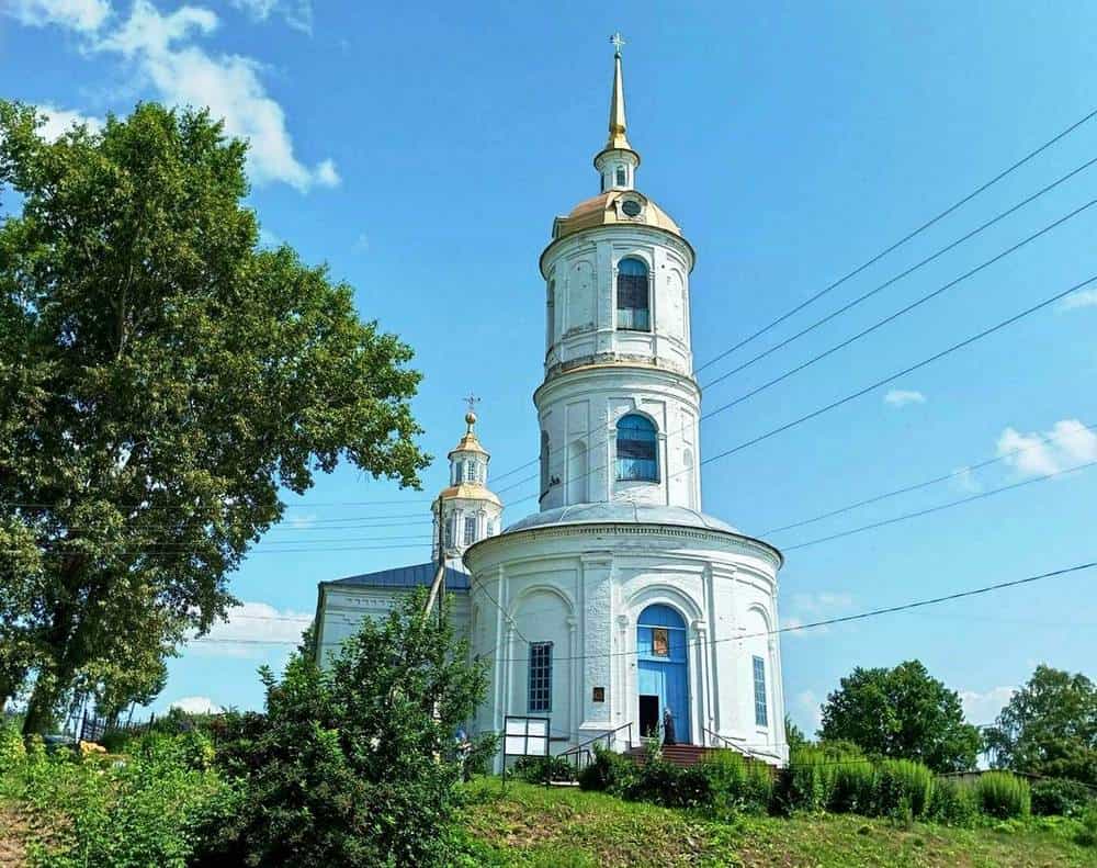 Паломники Трифонова монастыря посетили  Юрьево и Котельнич