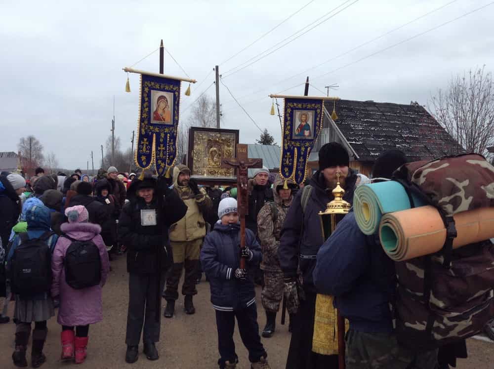 В праздник Казанской иконы Божией Матери был совершен крестный ход