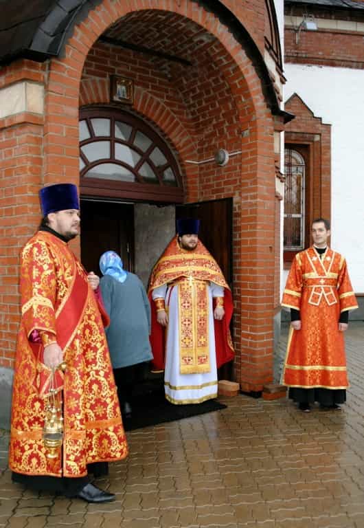 Архиерейское служение и священническая хиротония в храме Веры, Надежды, Любови и матери их Софии