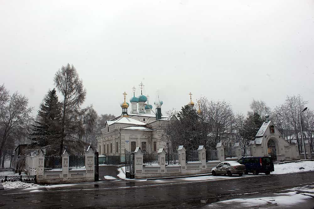 Пасхальные торжества в Екатерининском кафедральном соборе города Слободского