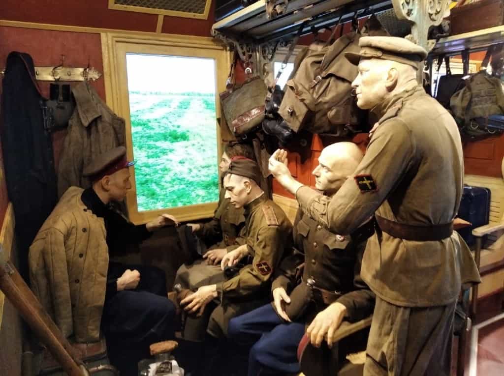 Кадеты посетили Поезд Победы