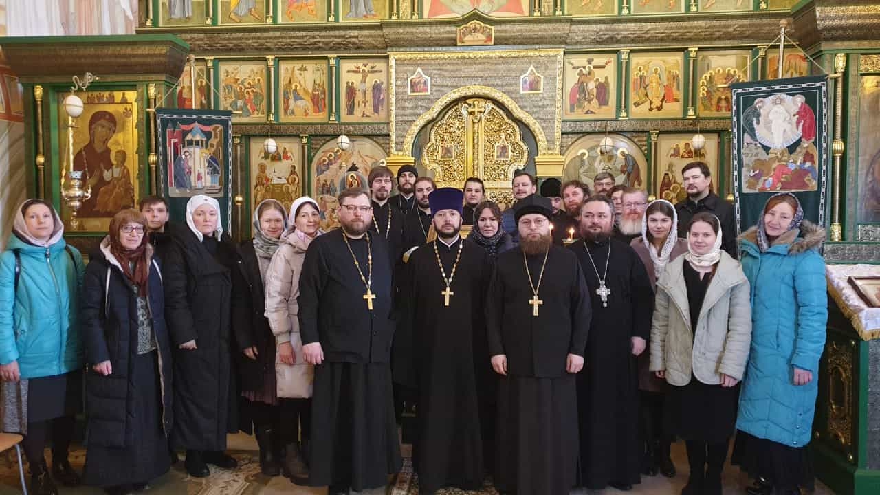 Завершились курсы жестового языка для священников и мирян