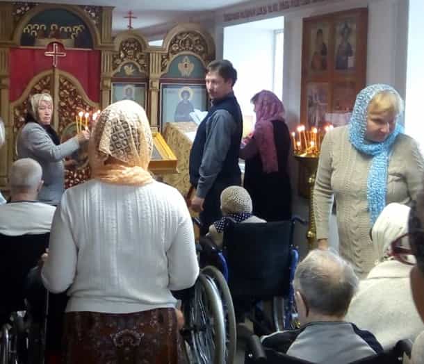 В доме-интернате отметили день памяти великомученика и целителя Пантелеимона