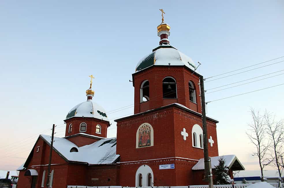 Праздничное всенощное бдение в храме Михаила Архангела в Радужном