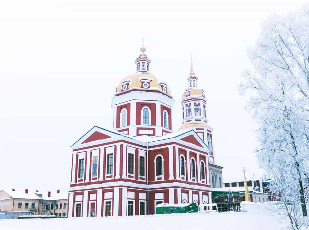 Воскресная Литургия в Спасском соборе г. Кирова
