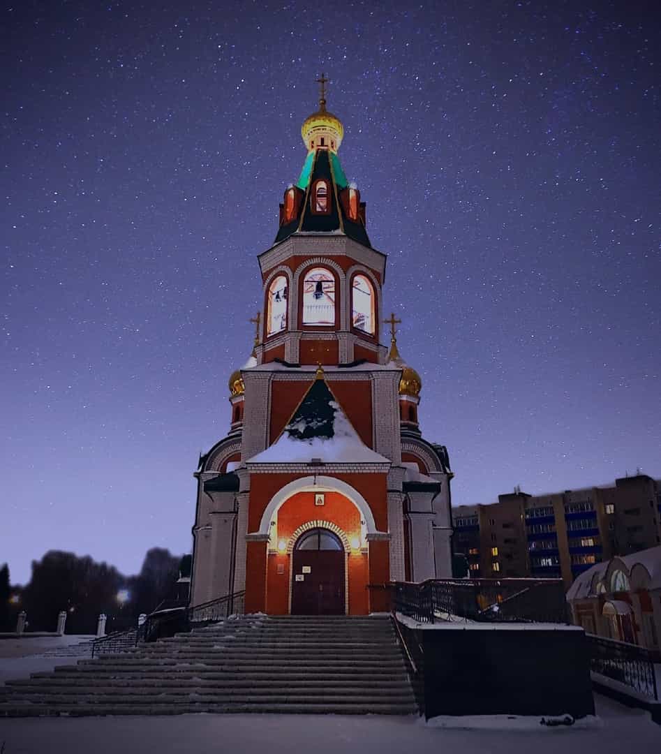 В новогоднюю ночь в храме Великомученика и целителя Пантелеимона города Кирова совершится Божественная литургия