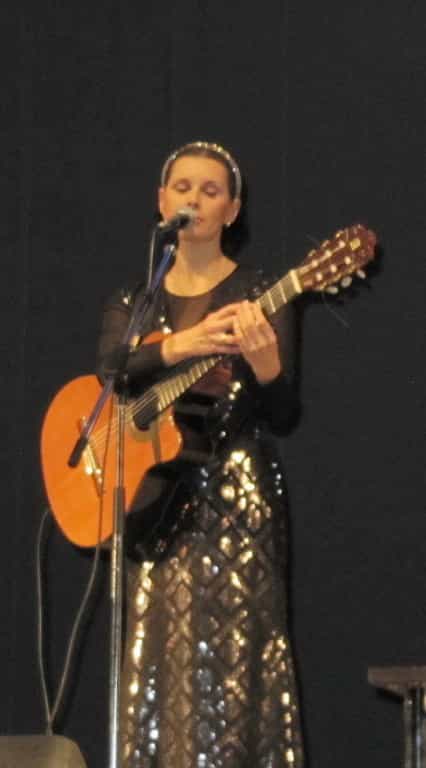 Концерт Светланы Копыловой собрал зал православных слушателей