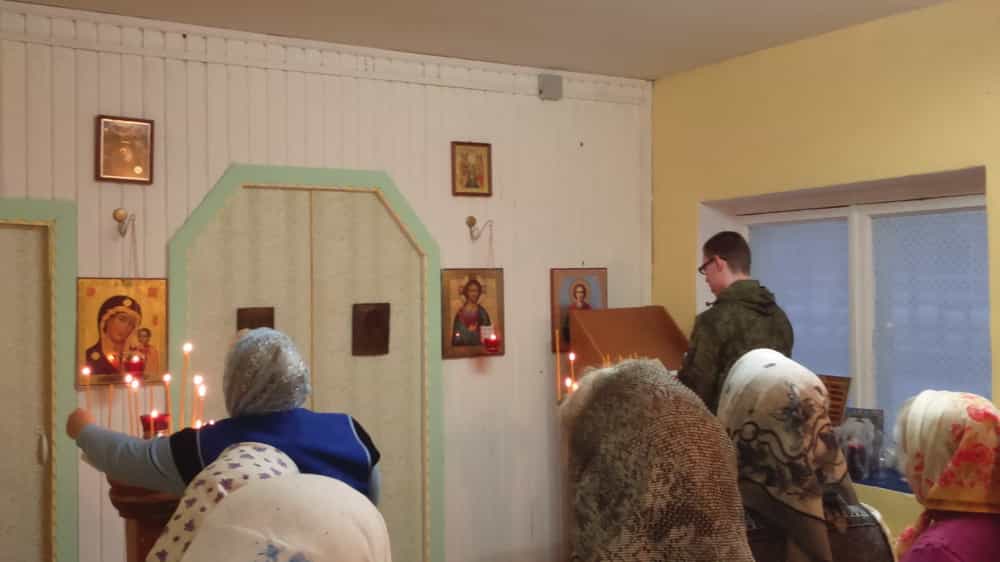 Первая Божественная литургия в поселке Мирный