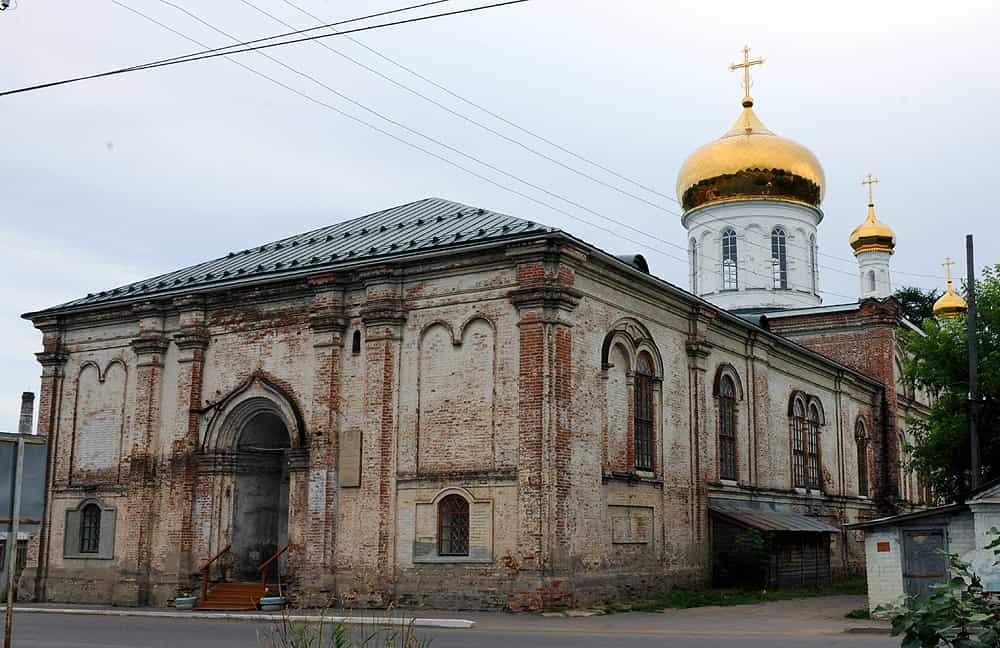 Митрополит Марк возглавил Божественную литургию в Духовском соборе города Слободского