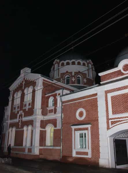 Митрополит Марк возглавил Всенощное бдение в Христорождественском монастыре города Слободского