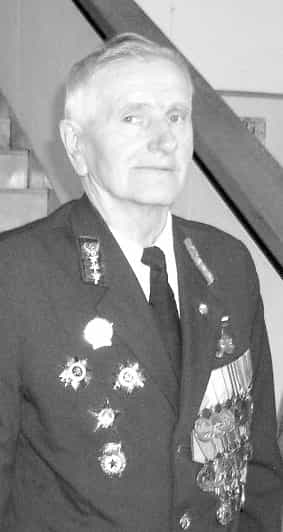 По Красной площади в строю