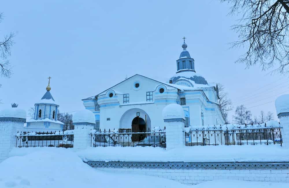 В субботу по Рождестве Христовом митрополит Марк совершил Литургию в Спасской церкви п. Кумены