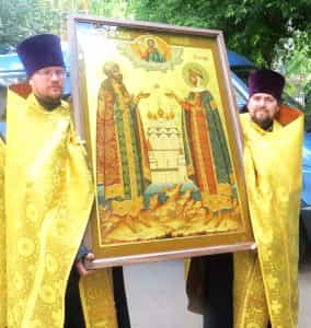 В храм Иоанна Предтечи г. Кирова прибывает икона святых благоверных князей Петра и Февронии Муромских с частицей их святых мощей