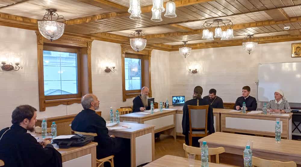 Завершились курсы повышения квалификации священнослужителей