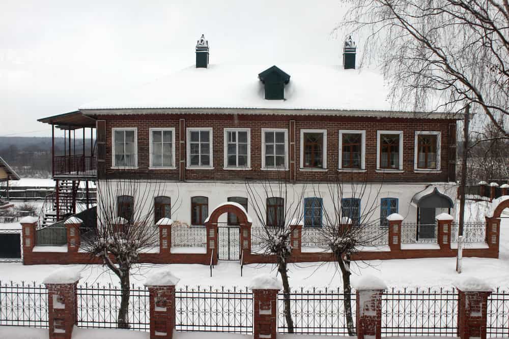 Миссионер Всехсвятского храма Кирово-Чепецка выступила на выездном заседании комиссии по делам несовершеннолетних и защите их прав