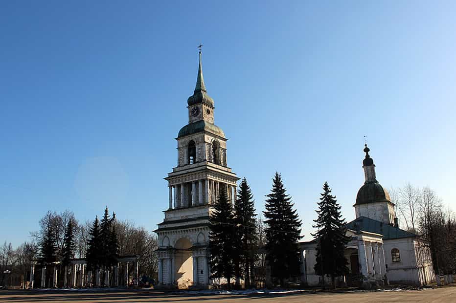 Богослужение архиерейским чином в престольный праздник храма Благовещения Пресвятой Богородицы в Слободском