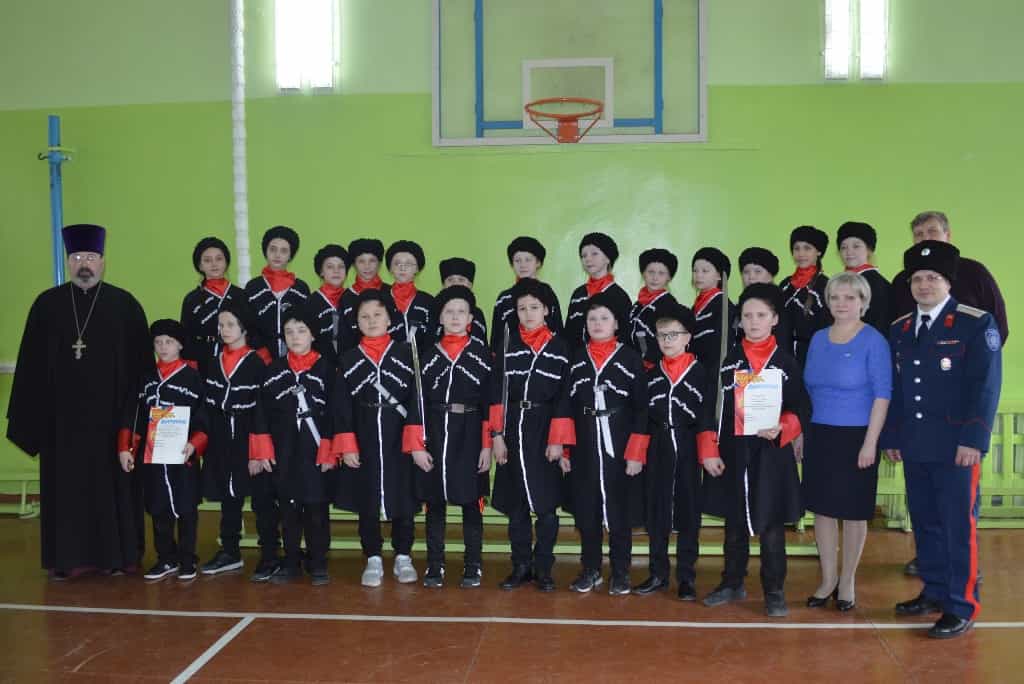 Представители епархиального воинского отдела вошли в состав жюри конкурса строя и песни в Вятской православной гимназии