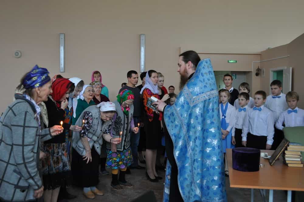 Праздничные мероприятия для подопечных психоневрологического отделения «Кировского дома-интерната для престарелых и инвалидов»