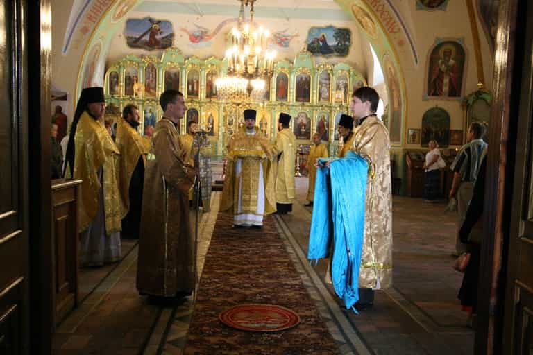Архиерейское служение в Екатерининском кафедральном соборе г. Слободского