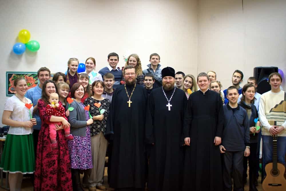 В Приходском Центре храма Иоанна Предтечи г. Кирова состоялся творческий вечер ко Дню матери