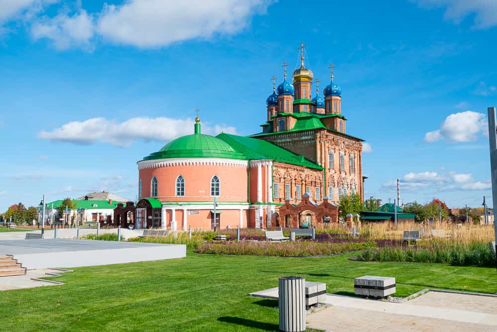 Паломники посетили удивительное место, связанное с житием преподобного Трифона Вятского — храм Похвалы Пресвятой Богородицы