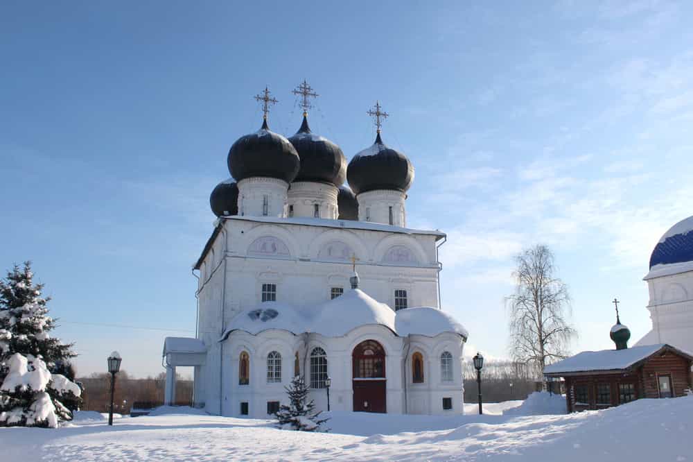 Паломническая служба Трифонова монастыря приглашает в декабре на экскурсии