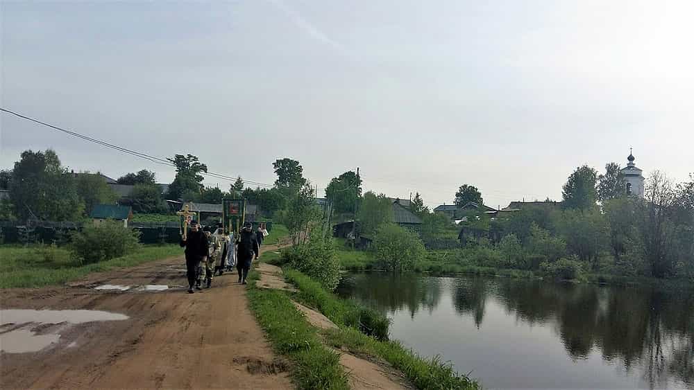 Состоялся крестный ход в деревню Сомовщина