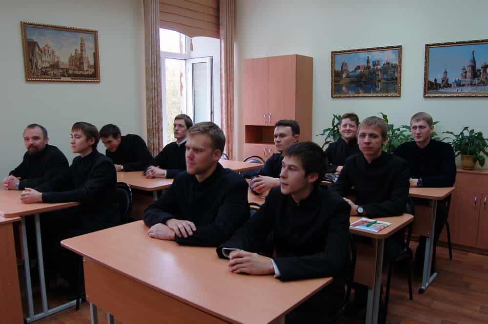 Состоялась встреча митрополита Марка со студентами первого курса очного отделения ВДУ