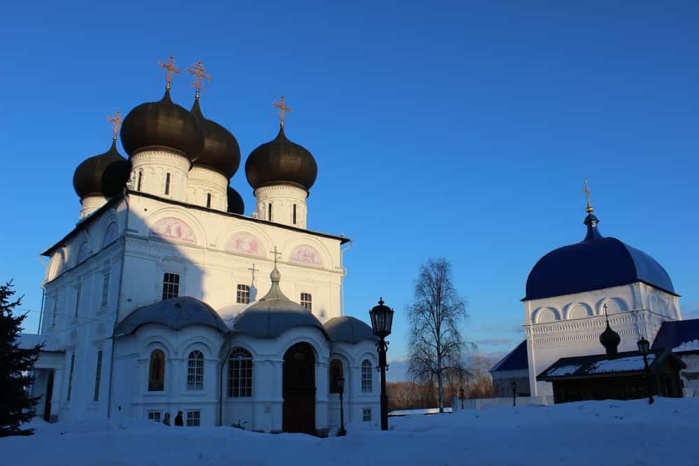 Празднование Входа Господня в Иерусалим в Успенском кафедральном соборе Трифонова монастыря