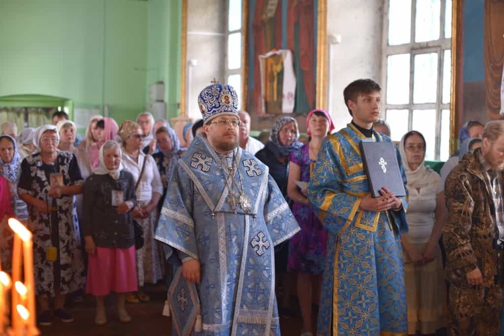Праздник в честь иконы  Божией Матери «Достойно Есть» в селе Юрьево Вятской Митрополии