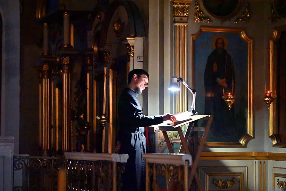 Божественная литургия в Троицкой церкви села Кстинино