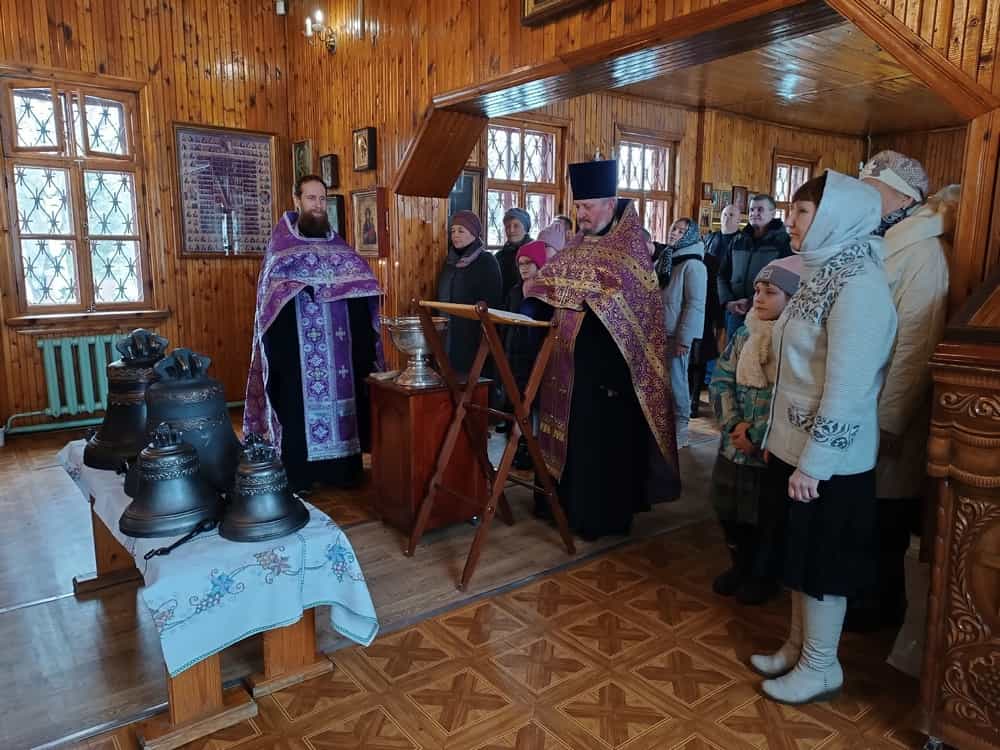 Совершилось освящение новых колоколов