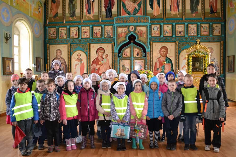Учащиеся Вятской православной гимназии совершили паломничество к своему духовному покровителю – преподобному Трифону Вятскому