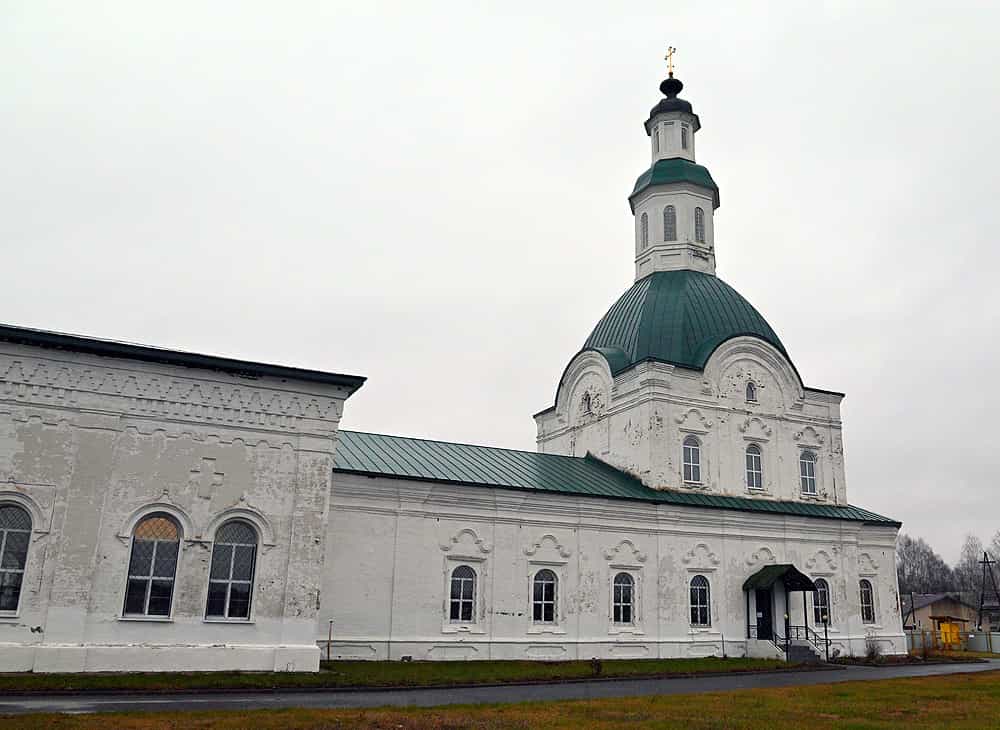 Божественная литургия в Троицкой церкви села Бахта