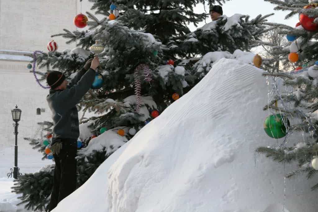 На территории Свято-Трифонова монастыря началась подготовка к Рождеству
