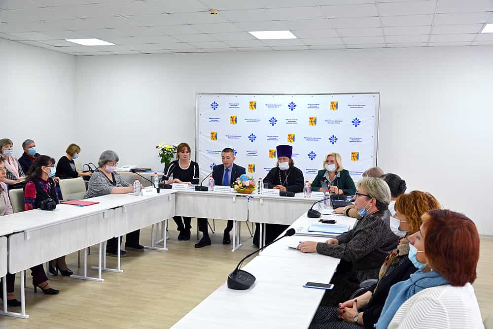 Подвиг и служение учителя в духовно-нравственном воспитании