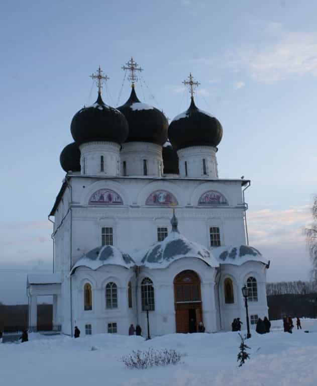 Архиерейское служение в День Святителя Николая Чудотворца Мир Ликийских