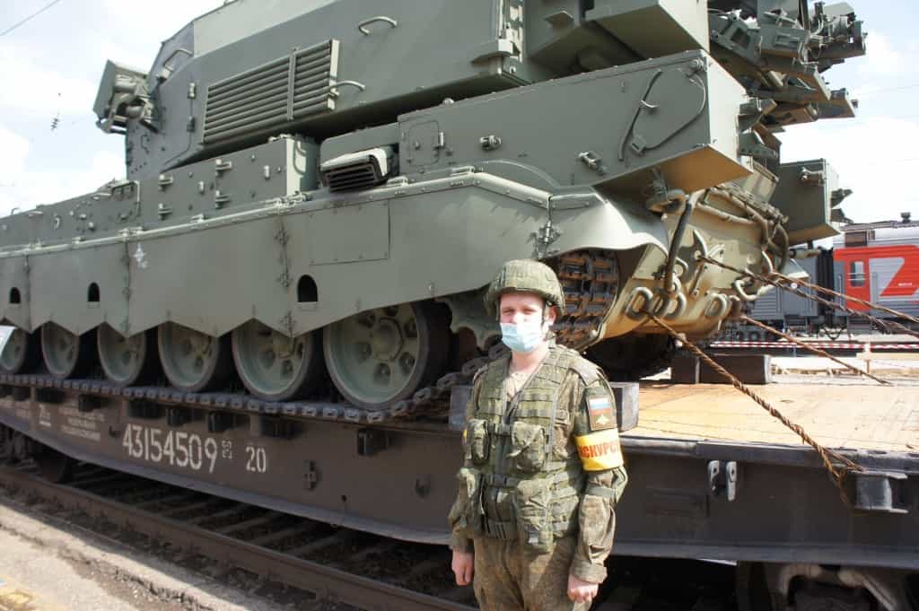 Молебен перед копией главной иконы Спаса Нерукотворного из главного храма Вооруженных сил России