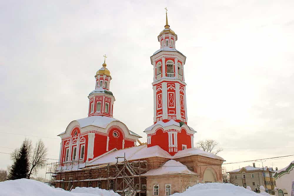 Во Вселенскую родительскую субботу в Троицком храме слободы Макарье совершилась панихида архиерейским чином