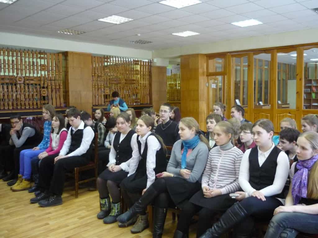 Приход церкви Иоанна Предтечи провел День православной книги в библиотеке А.С. Пушкина