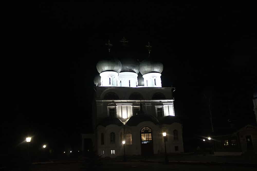 Встреча Светлого Христова Воскресения в Свято-Успенском кафедральном соборе