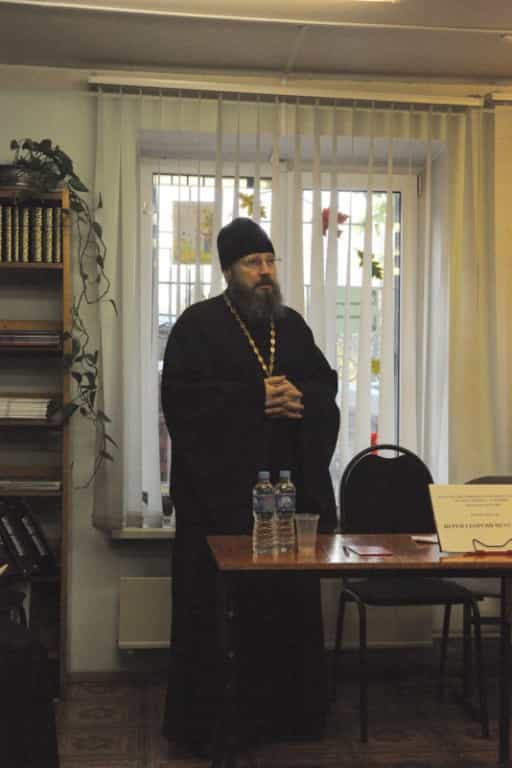 В библиотеке «Благовест» состоялся круглый стол «Обмен опытом по социальной работе на приходах»