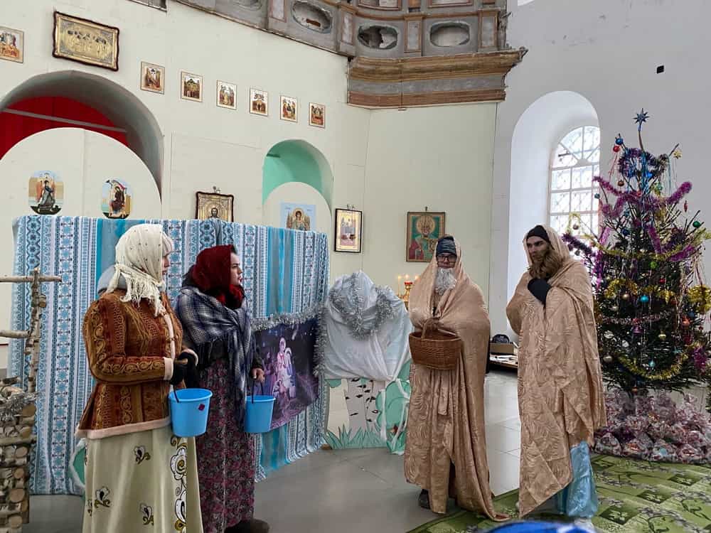 Рождественская елка в Троицком храме села Среднеивкино