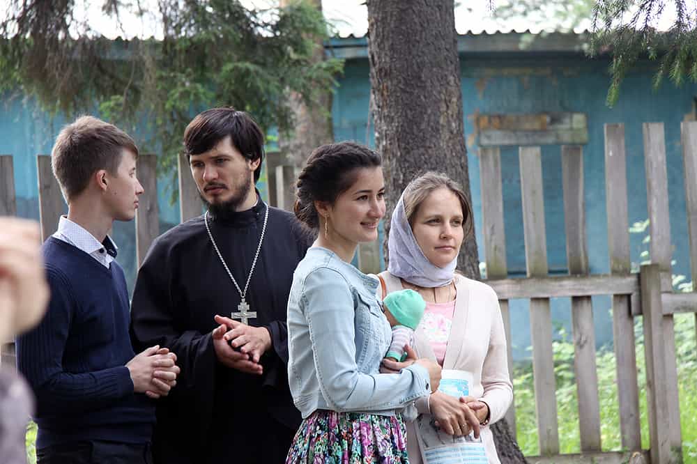 Праздник семьи отметили на приходе храма в честь иконы Божией Матери «Скоропослушница» города Кирова