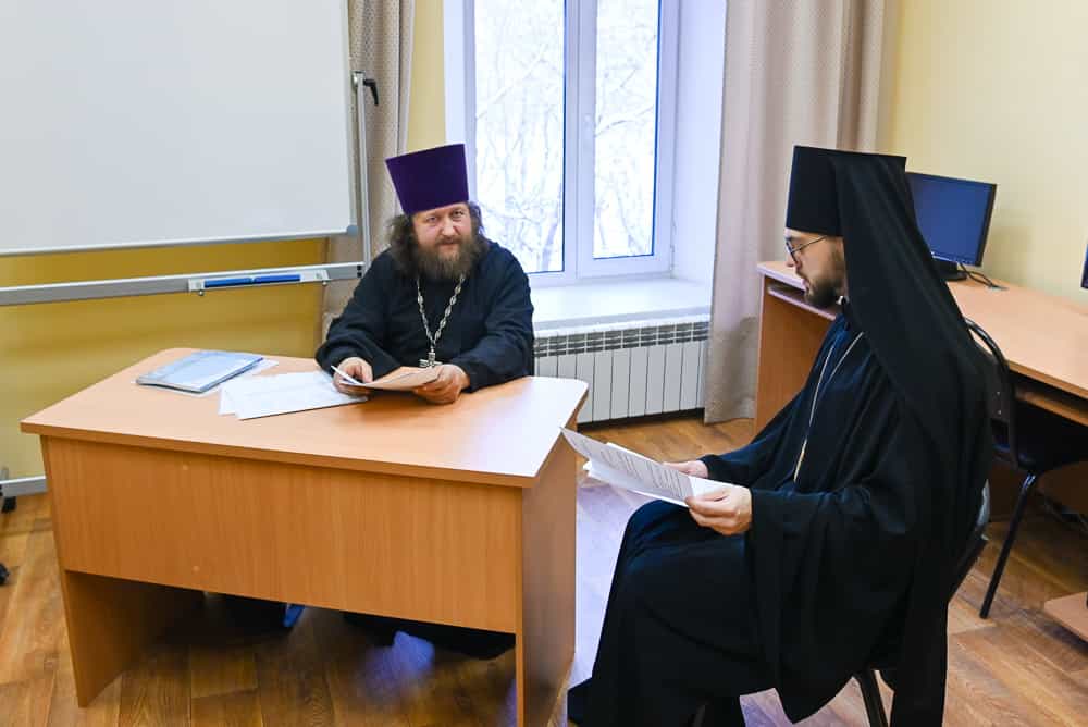 8 декабря 2023 года состоялось заседание межъепархиальной коллегии Вятской Митрополии по религиозному образованию