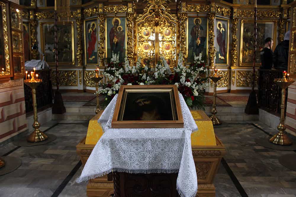 Великая Пятница в Трифоновом монастыре: вечерня с выносом Плащаницы