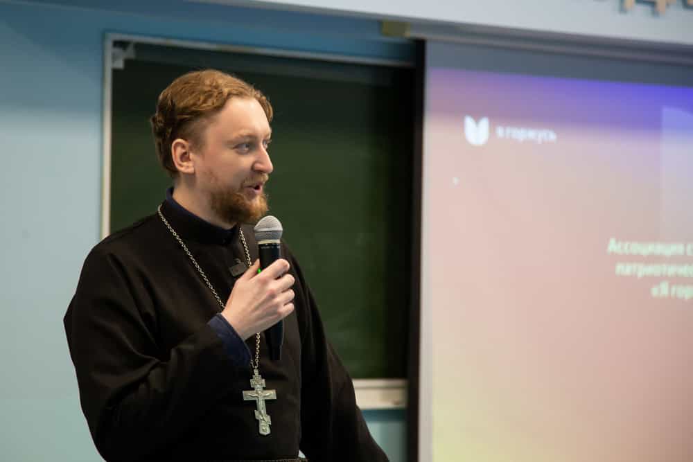 Любовь, забота, взаимное уважение и общие интересы делают семью счастливой