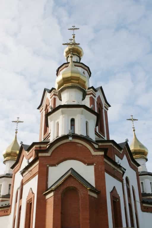 Митрополит Вятский и Слободской Марк совершил Литургию в храме Веры, Надежды, Любови и матери их Софии г. Кирова