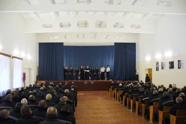 Архиерейский хор выступил с концертом для осужденных